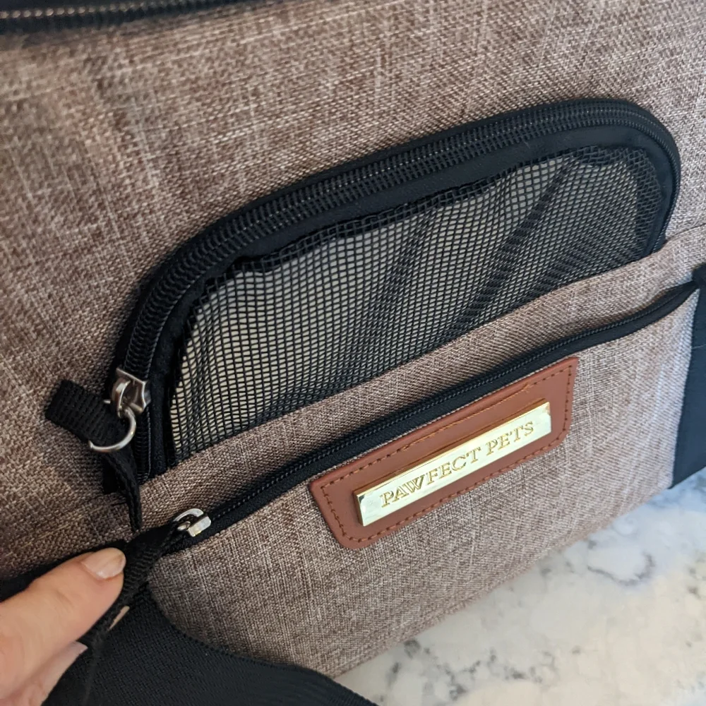 Pet carrier